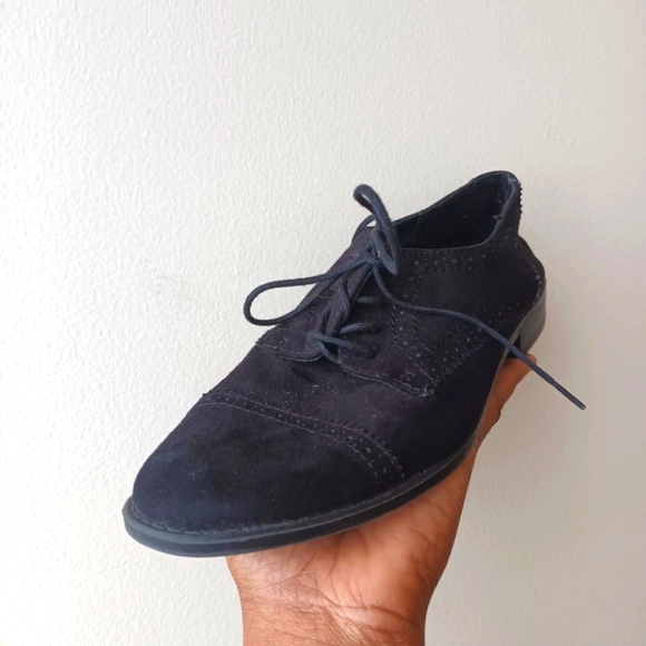 Old Navy Suede Shoes - Picture 6 of 10
